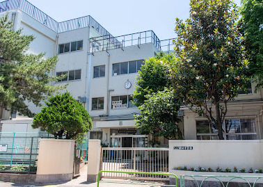 中学校　世田谷区立瀬田中学校（中学校）まで591m