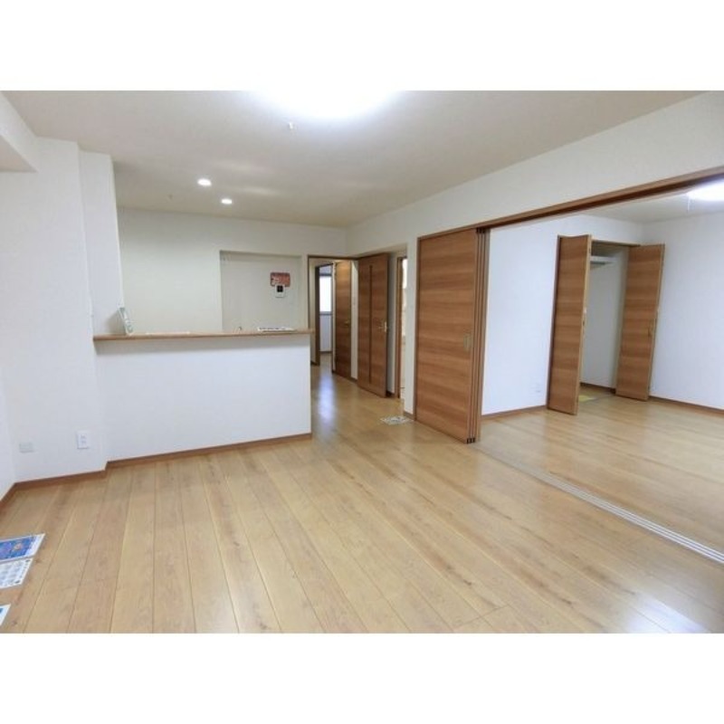 居室・リビング　図面と現状に相違がある場合には現状を優先