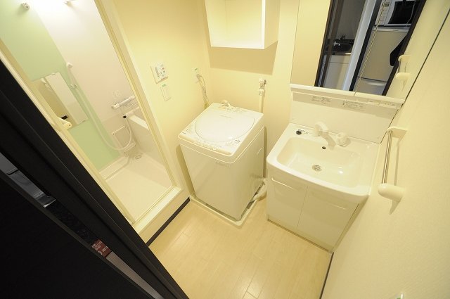 洗面設備　実際のお部屋と異なる場合がございます。