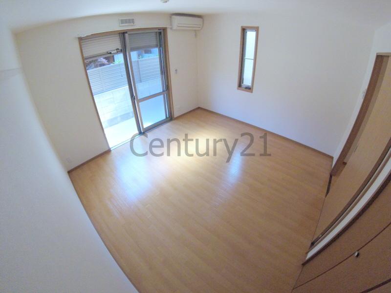 居室・リビング　小窓はありません