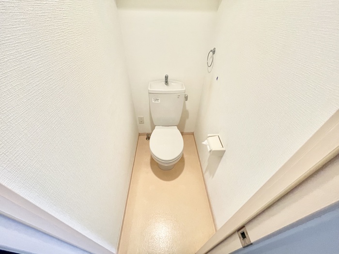 トイレ　※同物件、別号室の写真