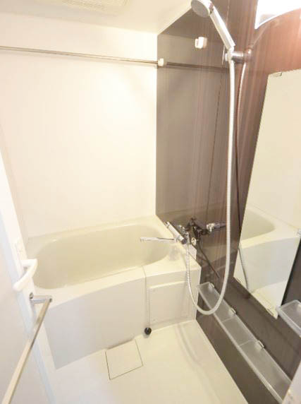 バス・シャワールーム　★浴室乾燥機付きバスルーム★