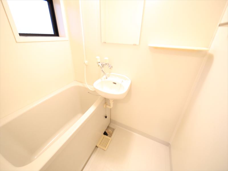 バス・シャワールーム　バスルーム