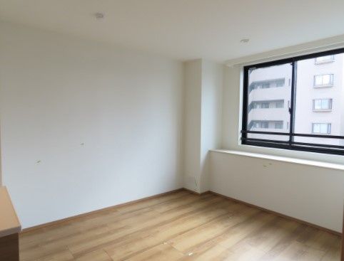 居室・リビング　☆明るい居間☆