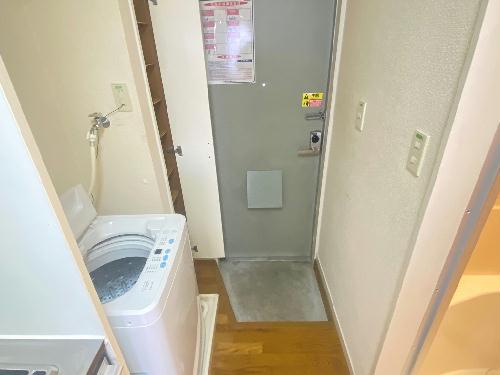 玄関　設備が現物と異なる場合があります。