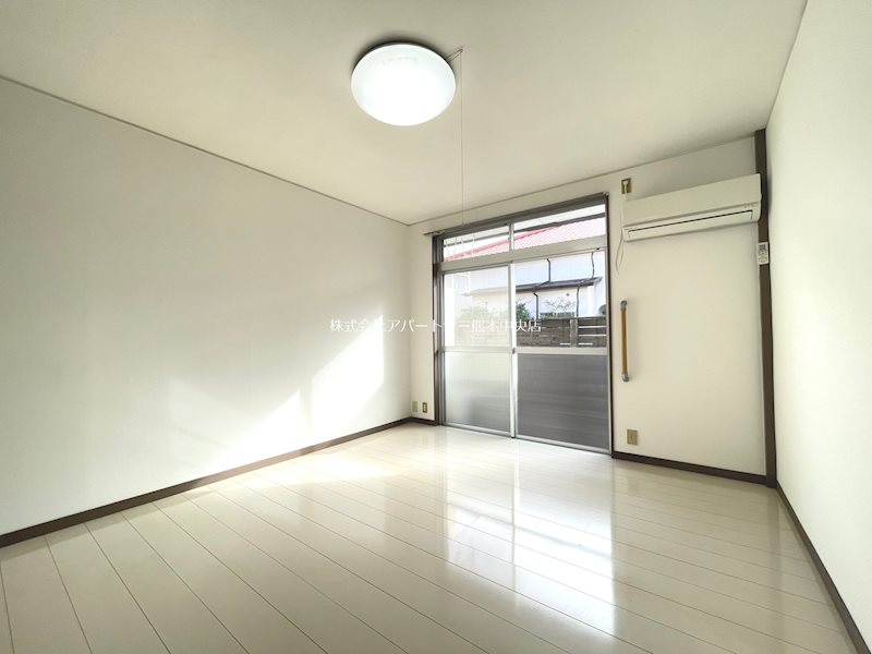 居室・リビング　※別のお部屋の写真となります