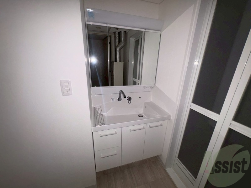 洗面設備　こちらに洗面台があります。朝の洗顔はこちらで。