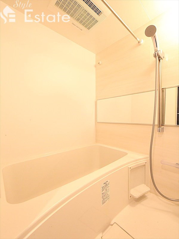 バス・シャワールーム　バスルーム