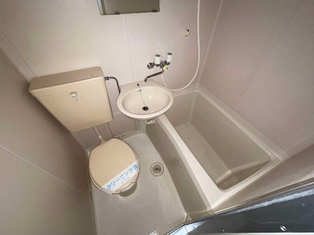 バス・シャワールーム　※同物件の別号室の参考写真です。