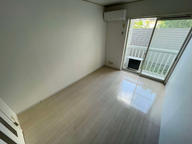 居室・リビング　※同物件の別号室の参考写真です。