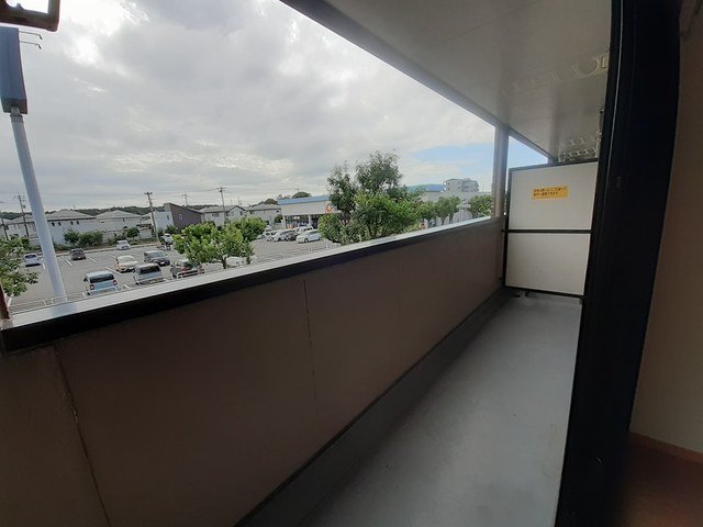 バルコニー　広々としたバルコニーです