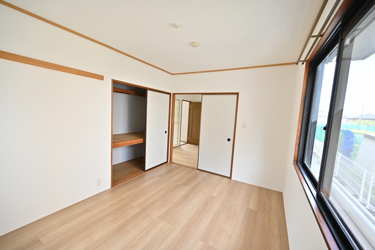 居室・リビング　☆明るいお部屋☆