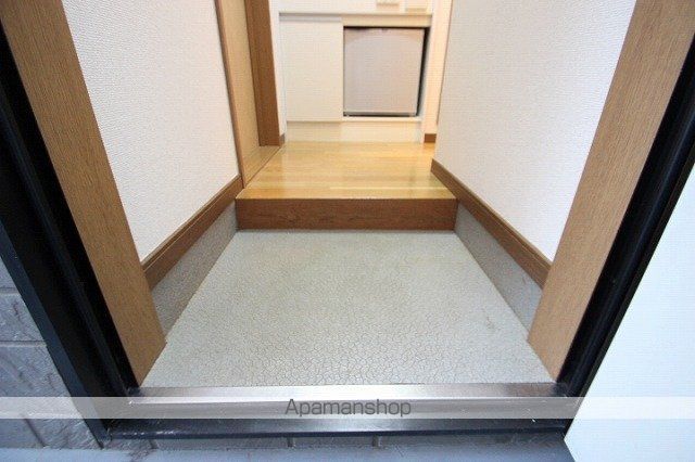メゾン18の玄関写真