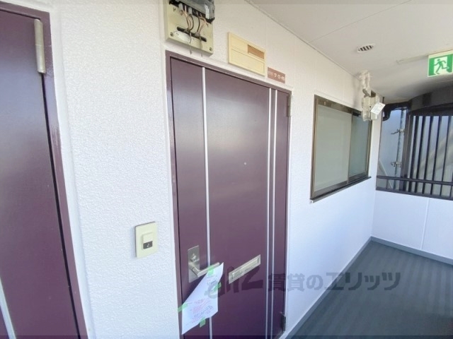 玄関　インターホン