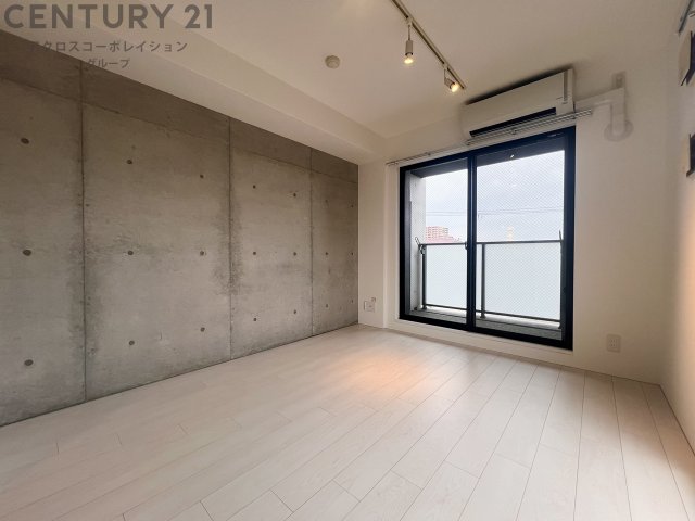 居室・リビング　角部屋・２面採光で明るいお部屋です♪