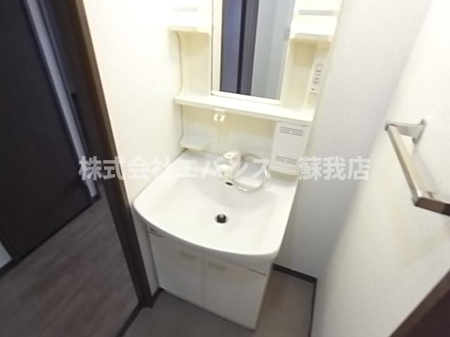 洗面設備　独立洗面化粧台付き