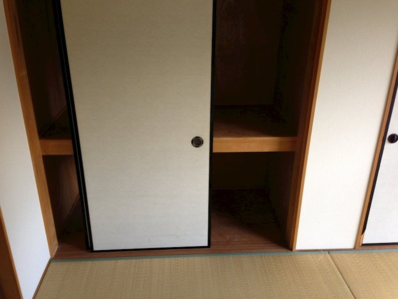 収納　間取反転のお部屋です
