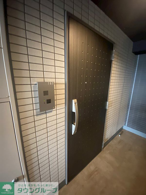 玄関　※参考写真