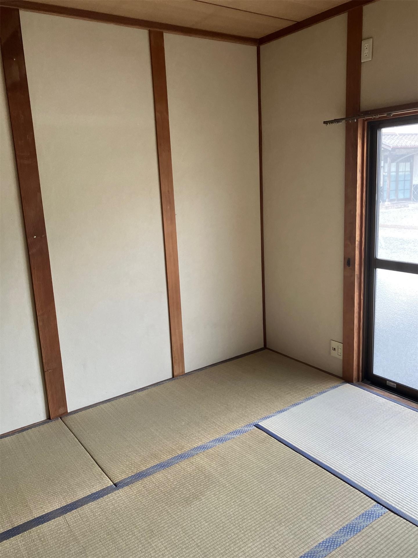 東手城3丁目貸住宅の居間写真