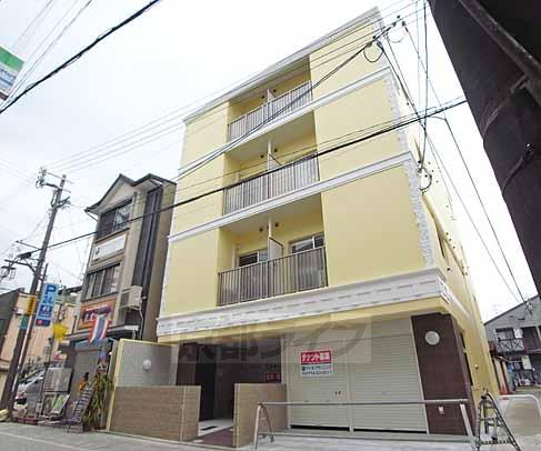 建物外観　色合いがカワイイ外観です