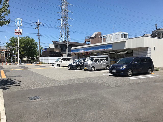 コンビニ　ローソン尼崎大庄西町三丁目店（コンビニ）まで530m