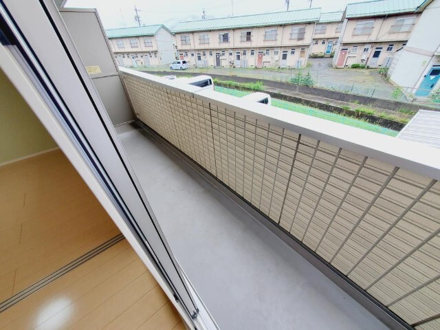バルコニー　同物件別室のイメージ画像となります　反転した間取りとなります