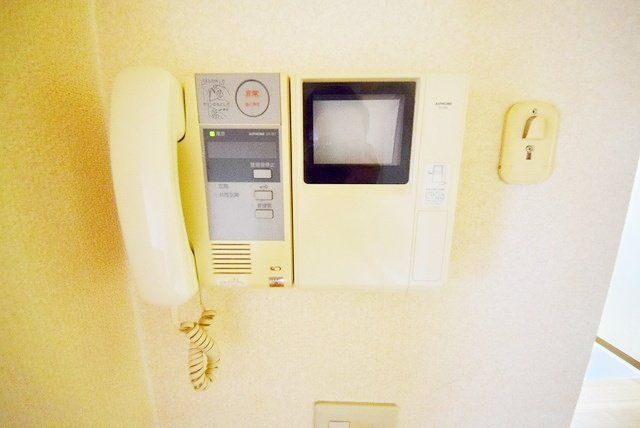 セキュリティ　★モニタ付きインターホンです★