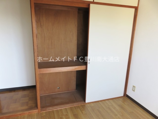 収納　同型別部屋写真（反転）