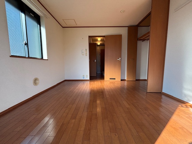 居室・リビング　※別号室の参考写真となります。
