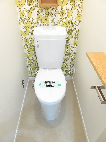 トイレ　トイレもお洒落に。ディスプレイもできます。