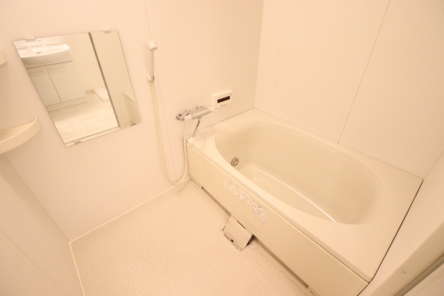 バス・シャワールーム　※別部屋の参考写真です。現地確認をお願いします。