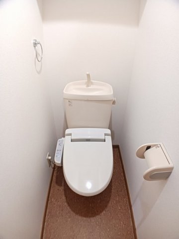 トイレ　落ち着いたトイレです