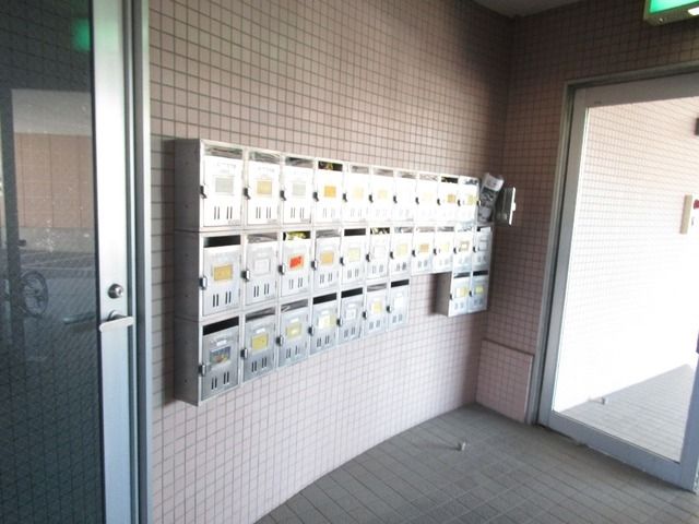 エントランス　★エントランス内に集合ポストあります★