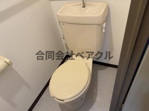 トイレ　落ち着いたトイレです