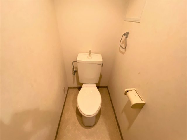 トイレ　ゆったりとした空間のトイレです