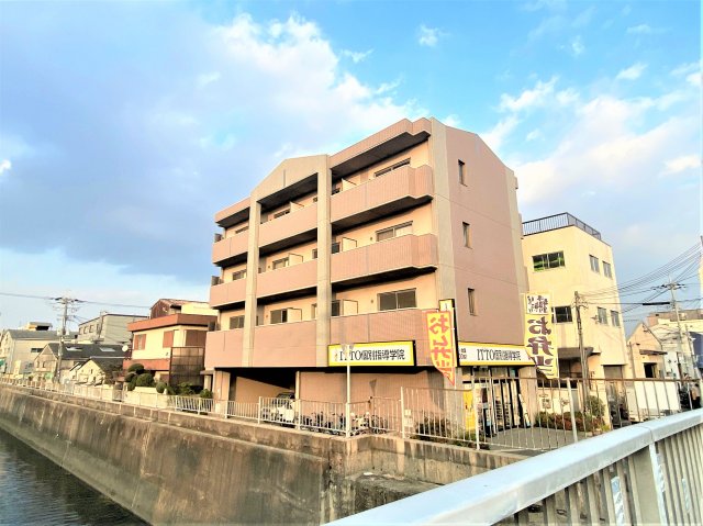 建物外観　きれいな外観です