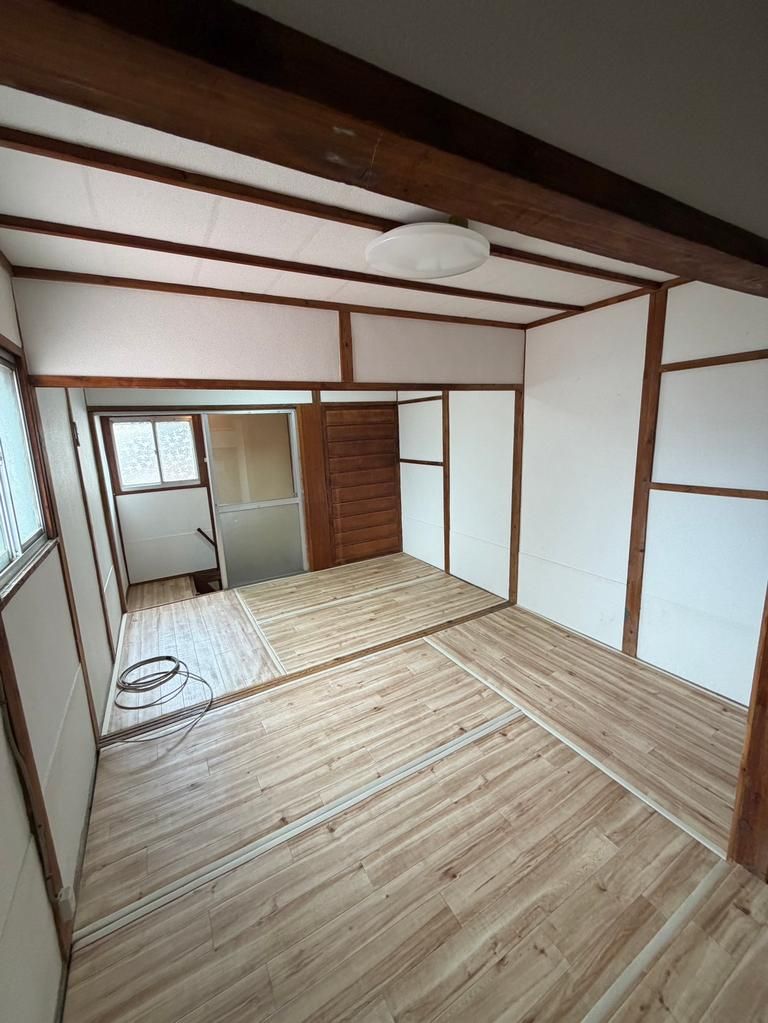 その他部屋・スペース　広くて明るい寝室