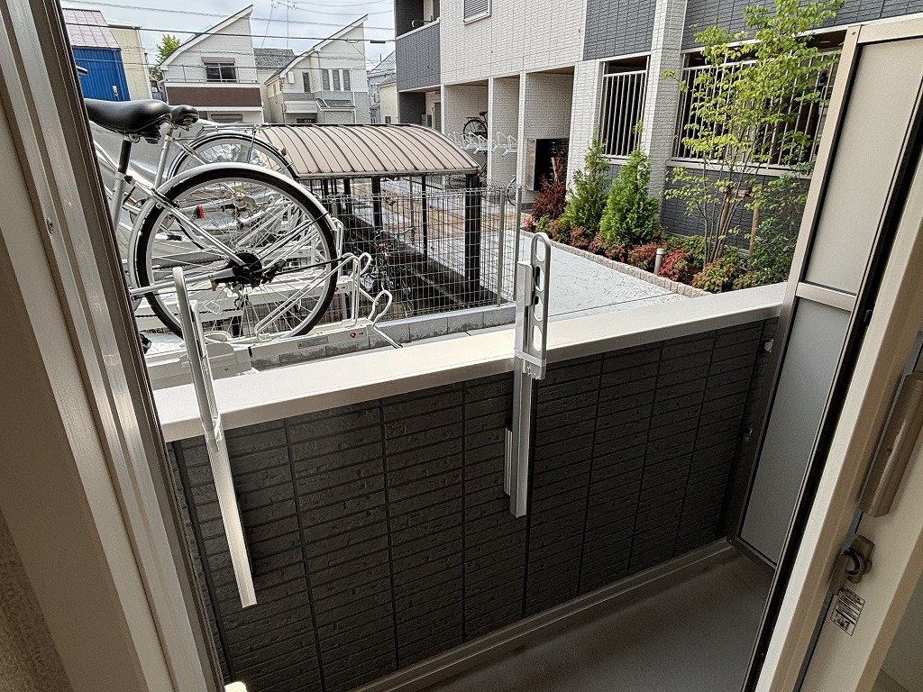 バルコニー　前面棟なし東向きバルコニー