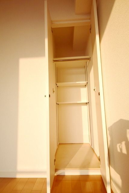 その他設備　☆各部屋に収納完備でお部屋もスッキリ☆