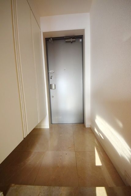 玄関　★玄関ホールもゆったりしてます★