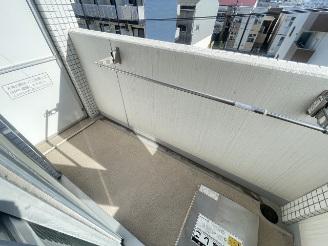 バルコニー　お洗濯にも便利なバルコニー付き