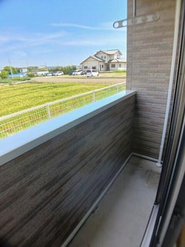 バルコニー　外からの目が気にならないバルコニーで洗濯物が干せます