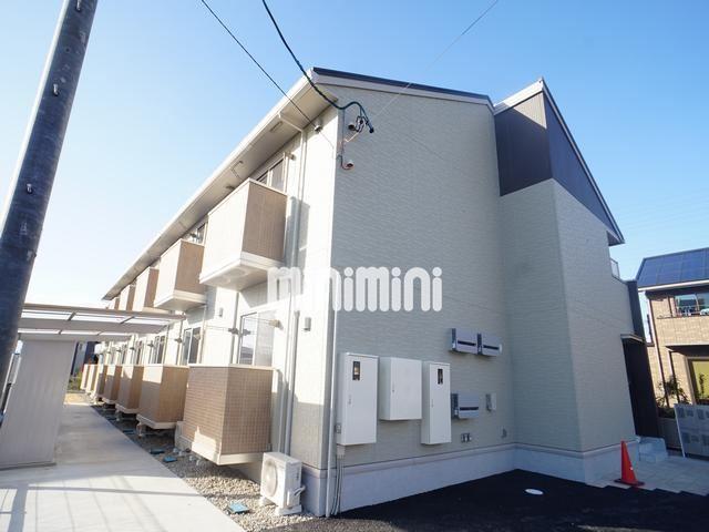建物外観　２階建てのシンプルな外観です