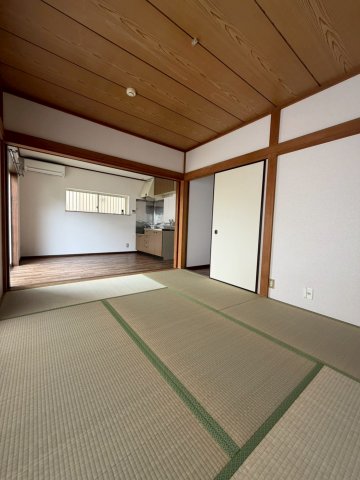居室・リビング　柔らかい畳が心地よい和室