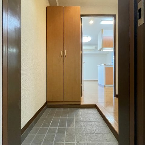 玄関　同仕様タイプです