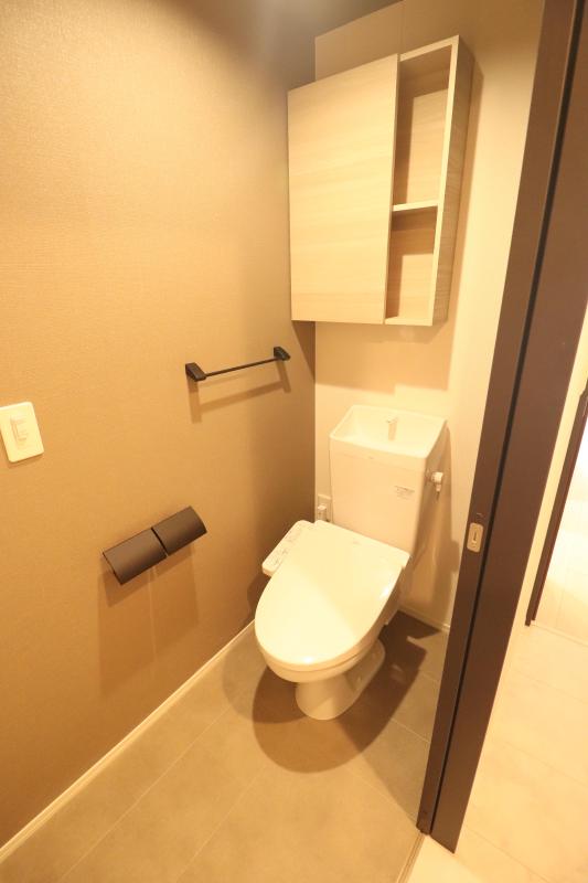 トイレ　トイレは温水洗浄便座付き