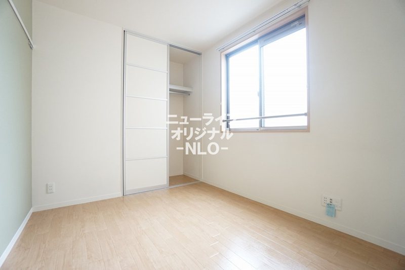 その他部屋・スペース　洋室4.6帖　収納も大きいので空間を広く使えます☆