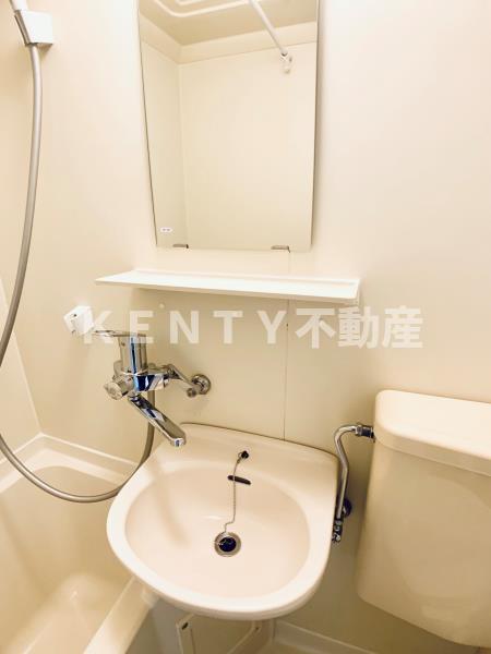 洗面設備　脱衣スペースもあります