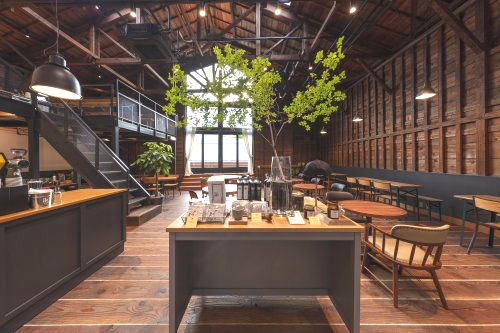 飲食店　iki Roastery & Eatery(イキ ロースタリ（飲食店）まで1056m