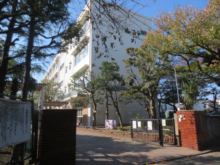 小学校　原小学校（小学校）まで550m